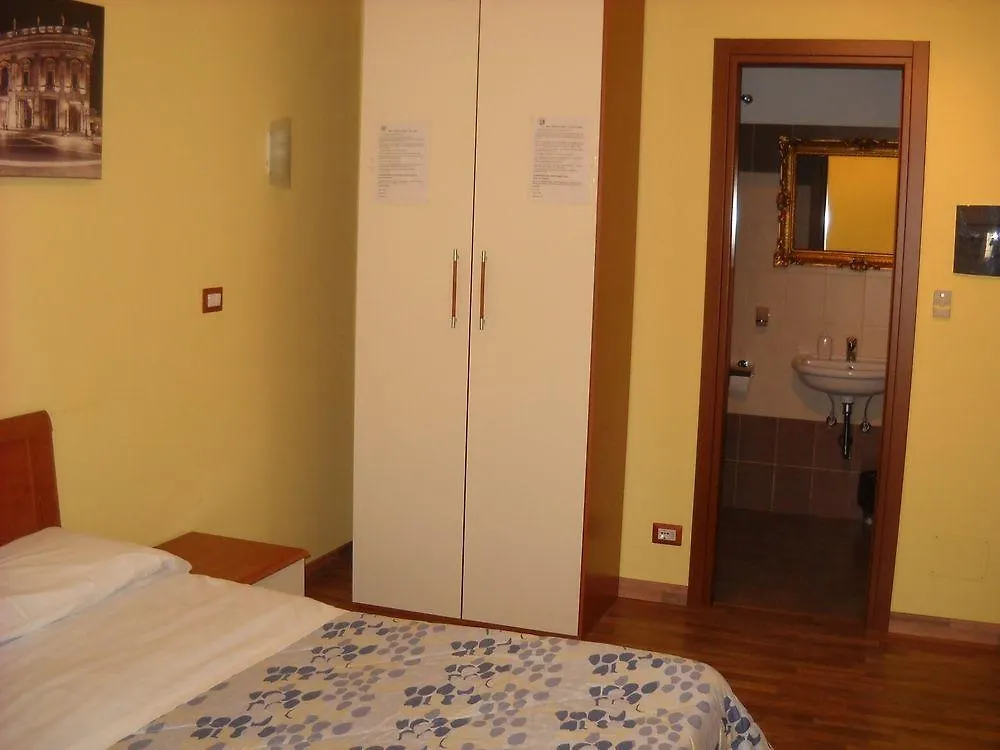Rome'S Best Holidays Guest House  Rome